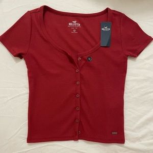 Hollister must-have collection baby tee NWT!!